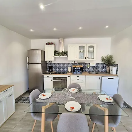 Vue Mer, Climatisation, Plages Et Commerces A Pied