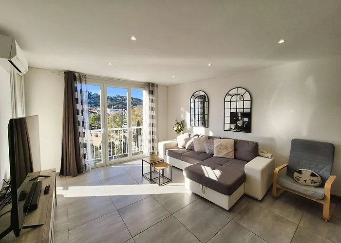 Vue Mer, Climatisation, Plages Et Commerces A Pied דירה *