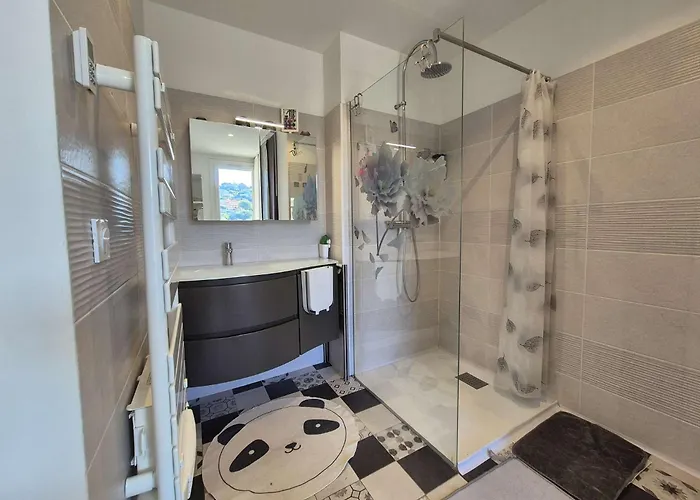 דירה Vue Mer, Climatisation, Plages Et Commerces A Pied